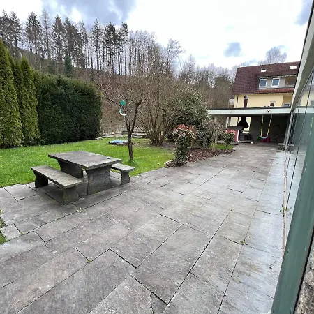 Gemuetliche 2-zimmer-privat-unterkunft Mit Kamin In Efh